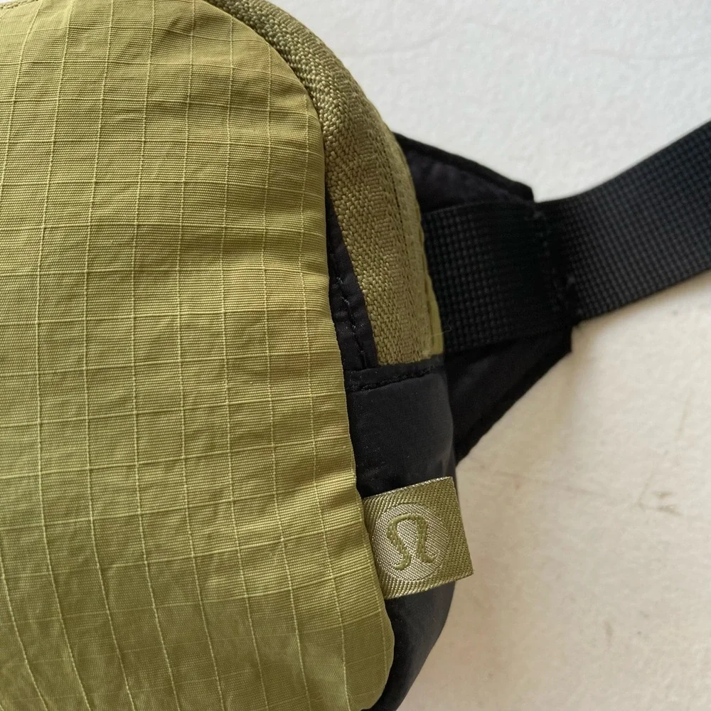 lululemon athletica Men's Belt Bag in Olive - Picture 2 of 5